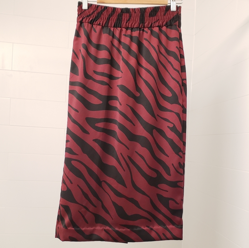 Burgundy Zara skirt